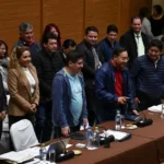 PRESIDENTE ARCE SE REUNIRÁ CON TRANSPORTISTAS, PERO ACUSAN FAVORITISMO HACIA DIRIGENTES AFINES AL MAS