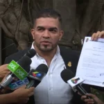 JUAN CARLOS MEDRANO DENUNCIA A MICREROS POR VIOLENCIA EN EL CONCEJO MUNICIPAL