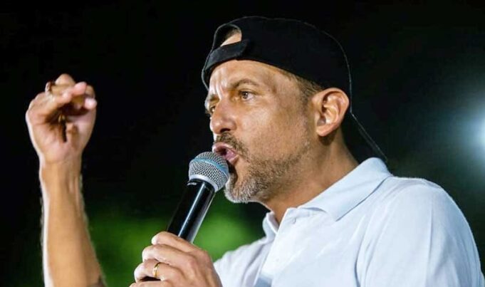 VIDEO: CAMACHO ANUNCIA SU RETORNO, “YA VAMOS A ESTAR PRONTO ALLÁ”; EL MENSAJE A SANTA CRUZ