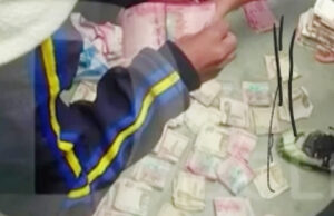 VIDEO: MUJER LANZA EN LA CALLE CASI 190.000 BS. LOS MOTIVOS SERÍAN FAMILIARES