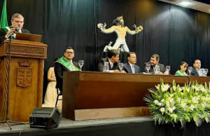 VIDEO: «PIDO PERDON A MI FAMILIA, FUERON EXPUESTOS Y ME LAS VOY A COBRAR»; LA ADVERTENCIA DE LARACH EN SU DISCURSO DE DESPEDIDA