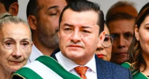 JHONNY FERNÁNDEZ NO ASISTE A LA SESIÓN POR LA FUNDACIÓN DE SANTA CRUZ Y ACUSA DE UNA ACTITUD DISCRIMINATORIA.