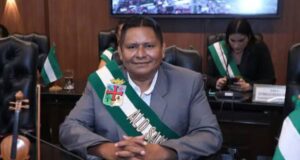 ROBERTO URAÑAVI ASUME COMO GOBERNADOR EN SUPLENCIA DE SANTA CRUZ