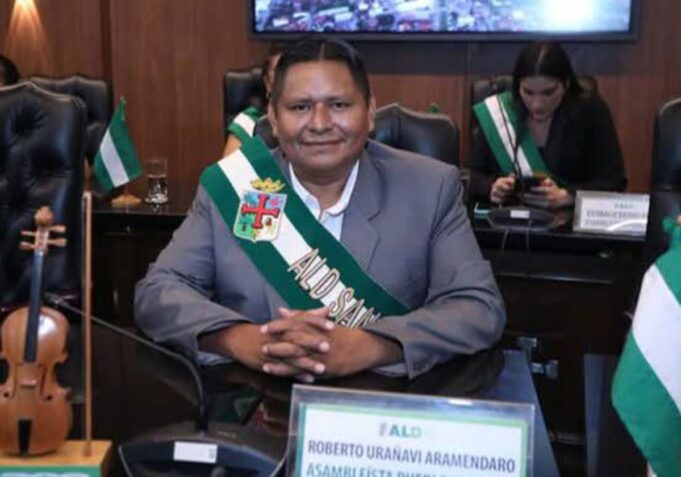 ROBERTO URAÑAVI ASUME COMO GOBERNADOR EN SUPLENCIA DE SANTA CRUZ