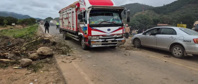 LEVANTAN BLOQUEO EN YAPACANÍ TRAS INCLUSIÓN DE PROYECTO EN EL POA 2025