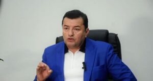 ALCALDÍA ENDURECE SANCIONES CONTRA MICREROS QUE COBREN MÁS DE BS 2.30