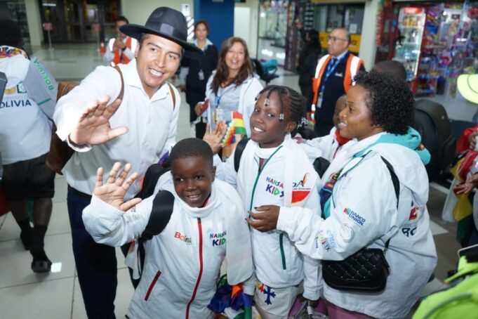 NANSANA KIDS LLEGA A BOLIVIA PARA PARTICIPAR EN EL CARNAVAL Y VISITAR SITIOS PARADISÍACOS