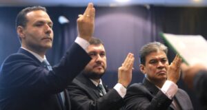 NUEVO PRESIDENTE CÍVICO DE SANTA CRUZ PROMETE GESTIÓN COMBATIVA Y DEFENSA DE LA DEMOCRACIA
