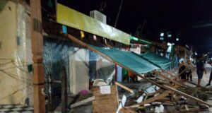 VIDEO: VÁNDALOS DESTROZAN VIVIENDA EN LA CALLE BALLIVIÁN EN EL ÚLTIMO DÍA DE CARNAVAL