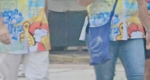 VIDEO: JOVEN ES ABUSADA POR EL AMIGO DE SU NOVIO QUE APROVECHÓ QUE AMBOS DORMÍAN