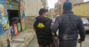 DETIENEN A FOTOPERIODISTA ACUSADO DE VIOLACIÓN EN CARTA PÓSTUMA DE PERIODISTA DE 25 AÑOS