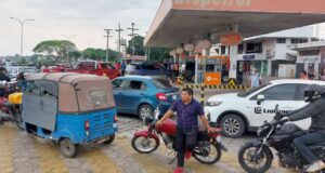 PROPONEN CREAR COOPERATIVA PARA IMPORTAR COMBUSTIBLE EN SANTA CRUZ