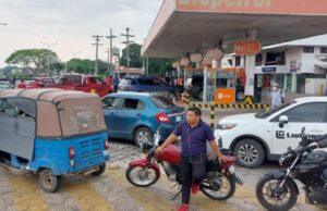 PROPONEN CREAR COOPERATIVA PARA IMPORTAR COMBUSTIBLE EN SANTA CRUZ