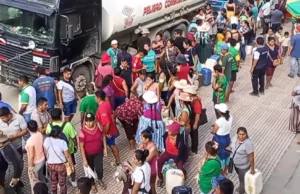 CARANAVI: POBLADORES EXIGEN DISTRIBUCIÓN DE COMBUSTIBLE TRAS RETENCIÓN DE CISTERNAS POR PRESUNTO CONTRABANDO
