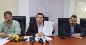 JHONNY FERNÁNDEZ CUESTIONA A CONCEJALES: “VOTARON EN CONTRA Y AHORA QUIEREN SER DEFENSORES DEL DESAYUNO ESCOLAR”