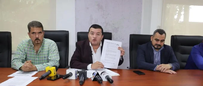JHONNY FERNÁNDEZ CUESTIONA A CONCEJALES: “VOTARON EN CONTRA Y AHORA QUIEREN SER DEFENSORES DEL DESAYUNO ESCOLAR”