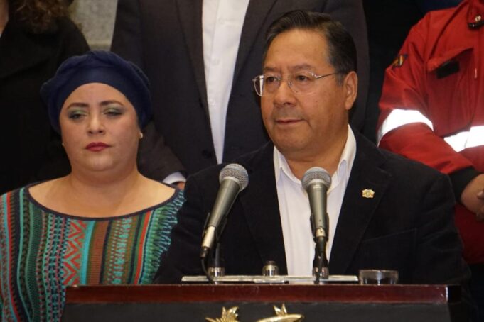 ARCE REAFIRMA SU MANDATO Y ANUNCIA 10 MEDIDAS PARA AFRONTAR LA ESCASEZ DE COMBUSTIBLE