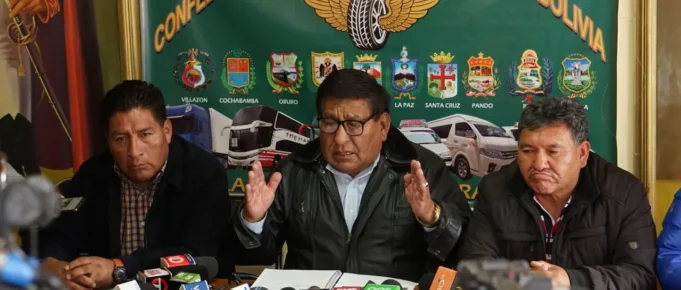 CONFEDERACIÓN DE CHOFERES ADVIERTE CON PARO GENERAL SI EL GOBIERNO NO CUMPLE SUS DEMANDAS