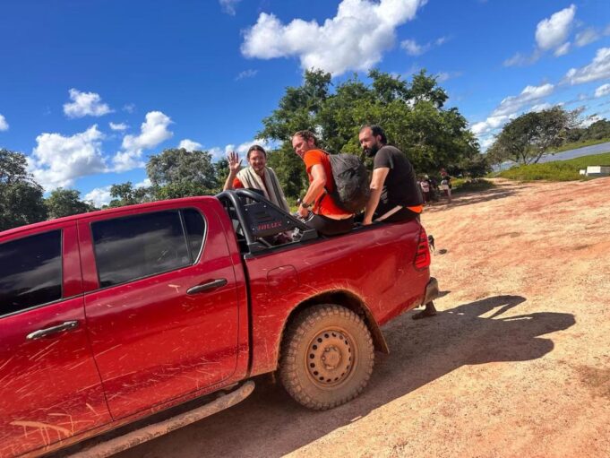 EXTRANJEROS DE KAILASA EXPULSADOS DE BOLIVIA POR INTENTAR ASENTARSE EN TERRITORIOS INDÍGENAS
