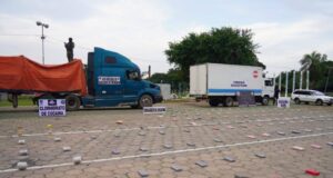 LA FELCN INCAUTA DROGA CAMUFLADA EN ALIMENTOS Y SAL EN SANTA CRUZ, CON UN DAÑO DE 870 MIL DÓLARES