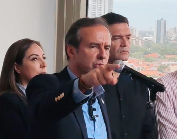 TUTO QUIROGA RATIFICA QUE NO ACEPTARÁ ENCUESTA “ILEGAL Y UNILATERAL” DE DORIA MEDINA