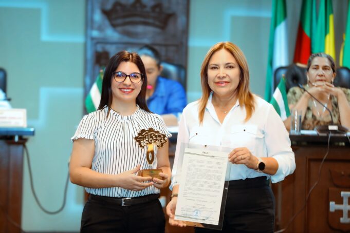 ASAMBLEA LEGISLATIVA DE SANTA CRUZ RECONOCE A FARMACORP POR SU COMPROMISO CON LA SALUD DE LA FAMILIA BOLIVIANA