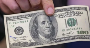 COTIZACIÓN DEL DÓLAR SE DISPARA EN EL MERCADO PARALERO, LLEGA A Bs 14,04