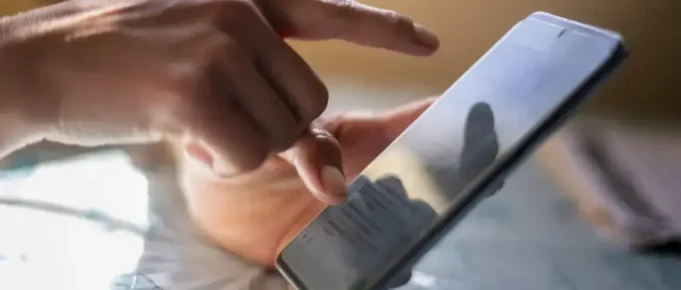 FELCC DE LA PAZ BUSCA A LOS PROPIETARIOS DE LOS IPHONES RECUPERADOS EN UNA INTERVENCIÓN POLICIAL