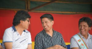 EVO MORALES BAJA EL TONO Y DICE QUE OFRECIÓ APOYO A ANDRÓNICO COMO CANDIDATO