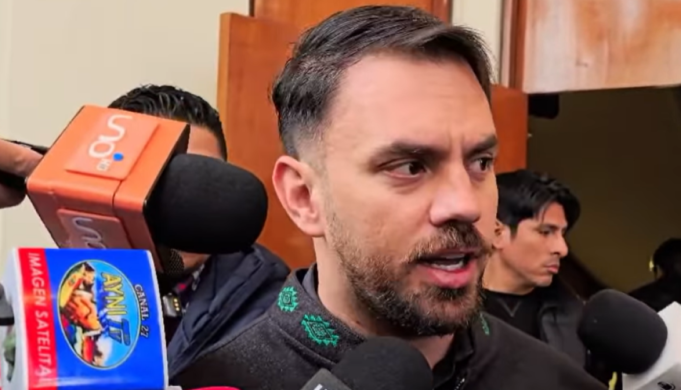 GOBIERNO DESTITUYE AL DIRECTOR DE CÁRCELES EN COCHABAMBA Y AÍSLA A ZÚÑIGA TRAS HALLAZGO DE CELULAR