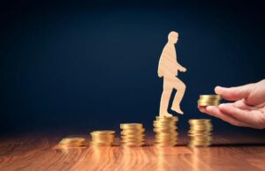 PEDRAZA CUESTIONA QUE AUMENTO BENEFICIE A EXPRESIDENTES MIENTRAS TRABAJADORES RECIBEN SOLO BS 250