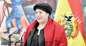 MINISTRA PRADA CONFIRMA QUE ZÚÑIGA FUE INFORMADO DE SU RELEVO ANTES DE LA ASONADA