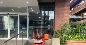 HUELGA DE HAMBRE ANTE LA INACCIÓN DE LA GOBERNACIÓN: EXIGEN DESEMBOLSO DE BECAS ALIMENTICIAS