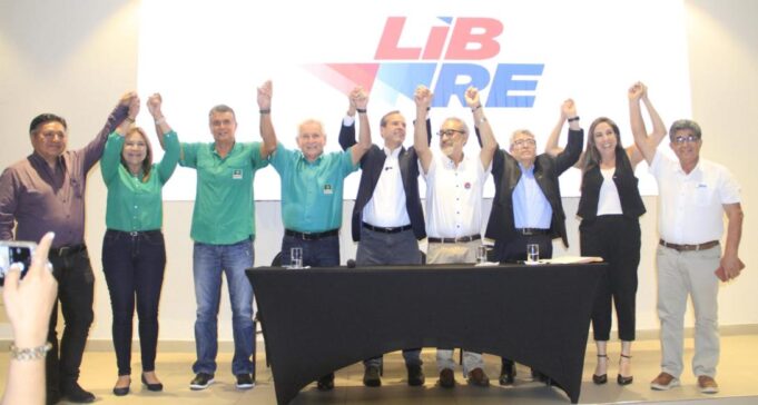 LA ALIANZA “LIBRE” DE TUTO, DEMÓCRATAS Y FRI SERÁ INSCRITA ESTA SEMANA ANTE EL TRIBUNAL SUPREMO ELECTORAL