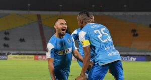 SAN ANTONIO VENCIÓ 2-1 A VÉLEZ SARSFIELD Y LE QUITÓ EL INVICTO