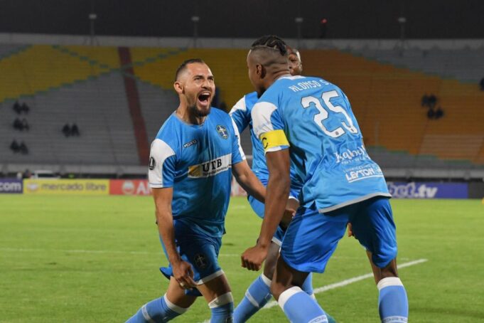 SAN ANTONIO VENCIÓ 2-1 A VÉLEZ SARSFIELD Y LE QUITÓ EL INVICTO