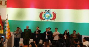 ADOLESCENTES BOLIVIANOS DE 16 A 18 AÑOS YA PUEDEN ACCEDER A UN PERMISO PROVISIONAL PARA CONDUCIR