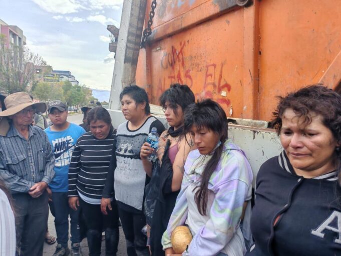 GRAVES ENFRENTAMIENTOS EN COCHABAMBA POR EL CONFLICTO DEL RELLENO SANITARIO DEJA 22 HERIDOS Y VARIOS ARRESTADOS