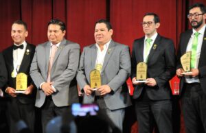 FISCAL GENERAL DEL ESTADO RECIBE EL PREMIO A LA EXCELENCIA EN LA GESTIÓN PÚBLICA BICENTENARIO