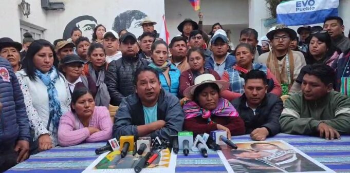 SECTORES AFINES A EVO DEFINEN MOVILIZACIÓN HACIA LA PAZ CON AMENAZAS DE BLOQUEO