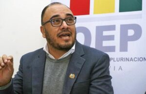 VOCAL DEL TSE ACLARA QUE AUTORIDADES ELECTAS NO DEBEN RENUNCIAR PARA POSTULARSE