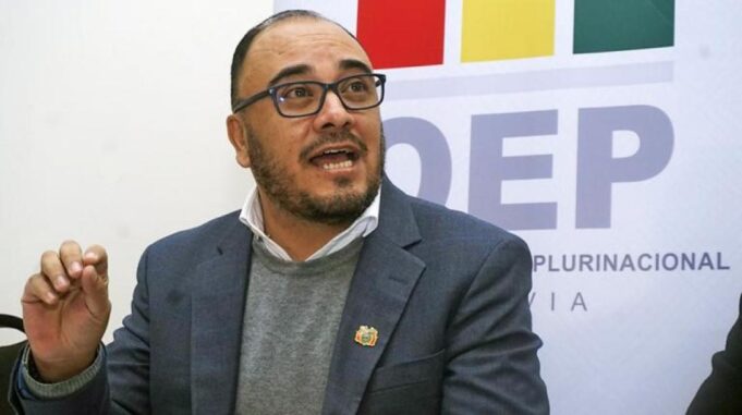 VOCAL DEL TSE ACLARA QUE AUTORIDADES ELECTAS NO DEBEN RENUNCIAR PARA POSTULARSE