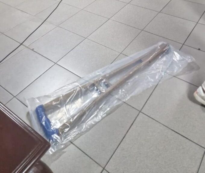 ENVÍAN A PALMASOLA A HOMBRE ACUSADO DE MATAR A SU HERMANO CON UNA MULETA EN UNA PELEA FAMILIAR