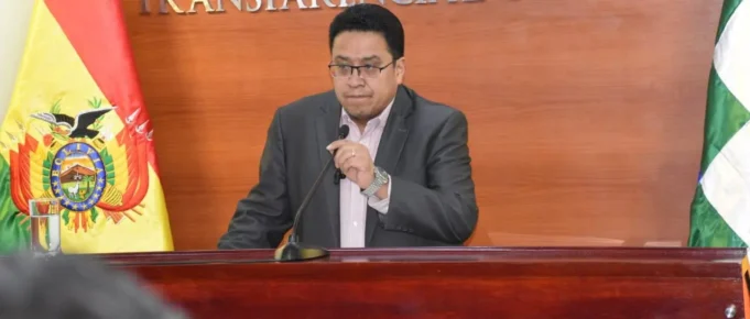 CÉSAR SILES PIDE AL SENADO CONVOCAR SESIÓN PARA GARANTIZAR PROCESO ELECTORAL