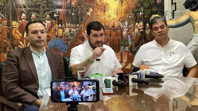 JHONNY FERNÁNDEZ ES DECLARADO PERSONA NO GRATA POR ATENTAR CONTRA LA AUTONOMÍA MUNICIPAL