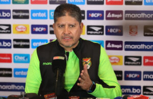 ÓSCAR VILLEGAS DEFINE EQUIPO PARA ENFRENTAR A VENEZUELA EN PARTIDO CLAVE POR LAS ELIMINATORIAS