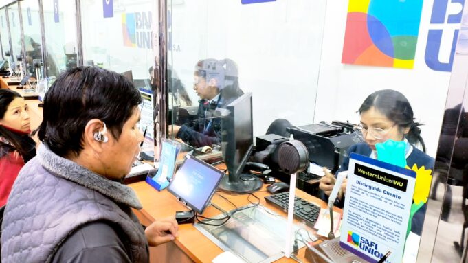 BANCO UNIÓN S.A. INICIÓ EL PAGO DEL BONO ANUAL DE INDIGENCIA 2025 PARA PERSONAS CIEGAS AFILIADAS AL INSTITUTO BOLIVIANO DE LA CEGUERA