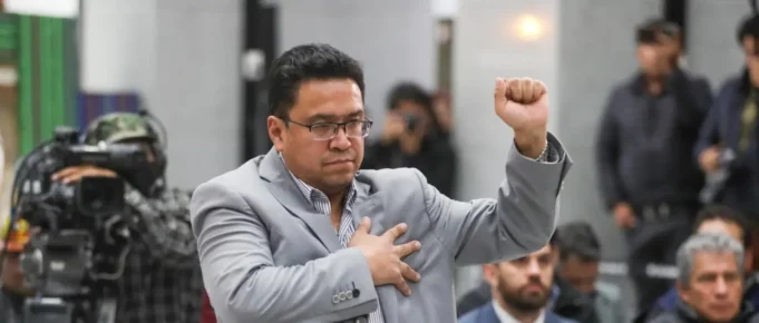 AMPLÍAN INVESTIGACIÓN CONTRA EXMINISTRO CÉSAR SILES Y PRESIDENTE DEL TDJ DE LA PAZ POR FALLO CONTRA MAGISTRADA ELECTA