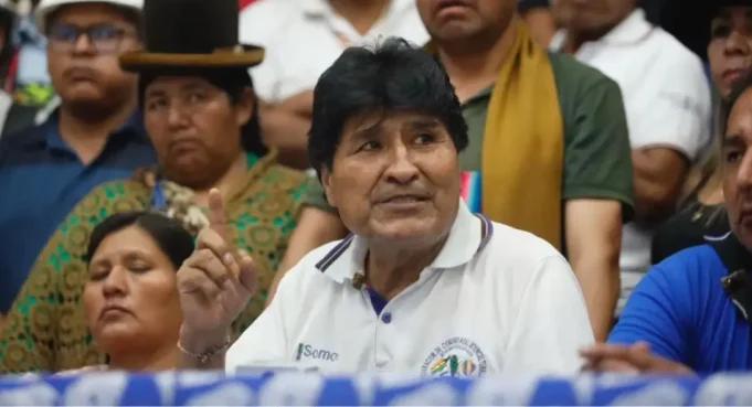 EVO MORALES SE DESLIGA DE BLOQUEOS, PERO SU PRONUNCIAMIENTO AGRAVA LA CRISIS SOCIAL Y POLÍTICA