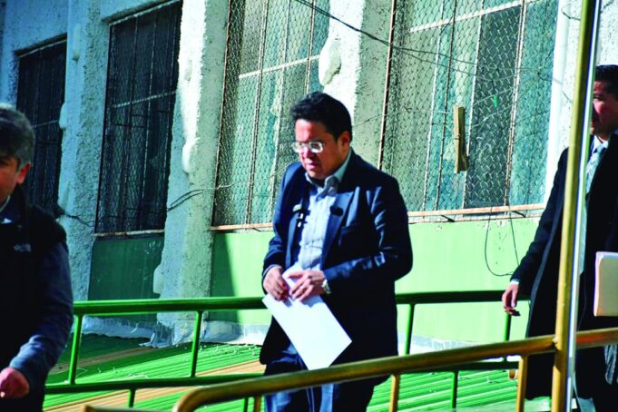 RENUNCIA DE CÉSAR SILES AL MINISTERIO DE JUSTICIA MARCADA POR RUMORES Y ACUSACIONES INFUNDADAS